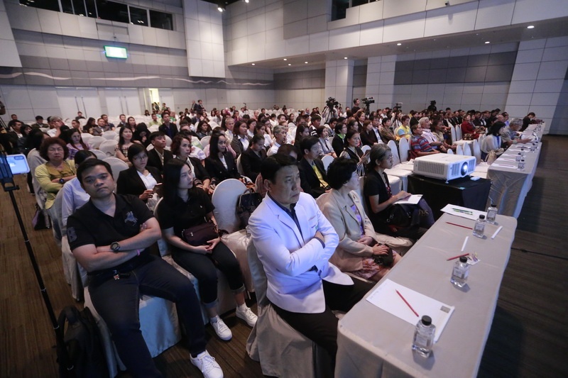 ประมวลภาพงานประชุมวิชาการ เรื่อง นวัตกรรมภูมิคุ้มกันบำบัด HIV/AIDS และมะเร็งจากพืชกินได้